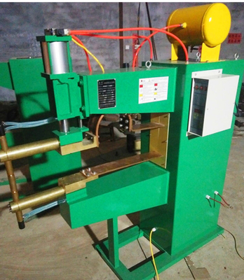 Máy hàn điện trở đường may tự động 2800mm / phút Đánh bóng đai mài mòn